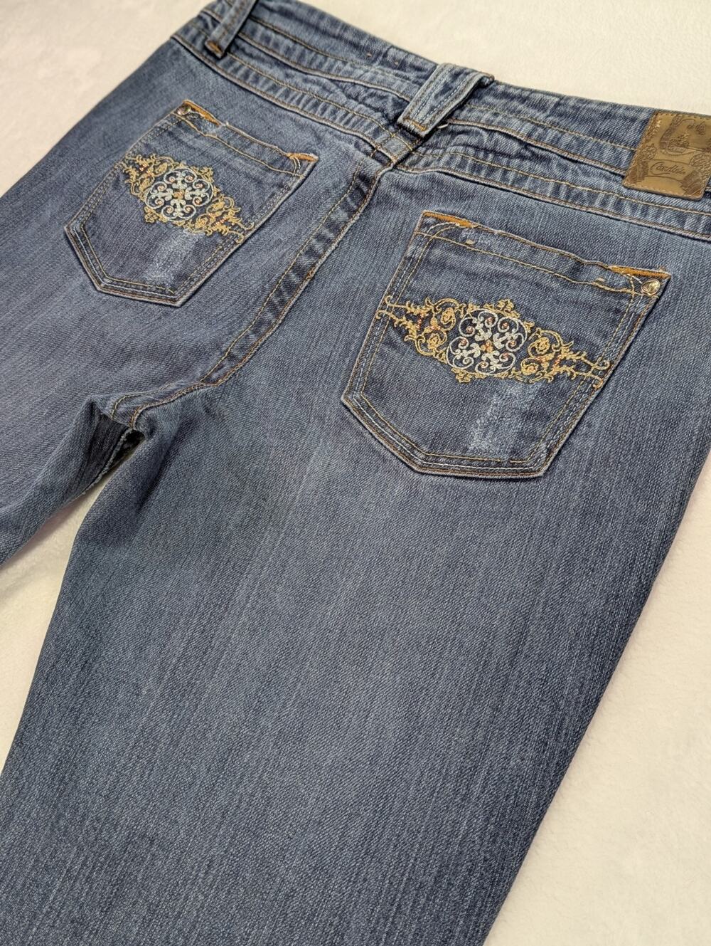 VTG Candie's Y2K Embroidered Distressed Straight Leg Jeans Med Wash Jr Sz 9